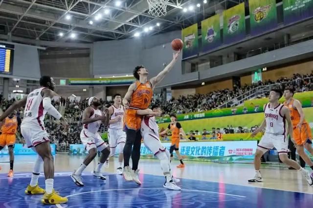 蜘蛛直播官方入口-28分大胜！上海2-0晋级CBA四强，季后赛格局初显